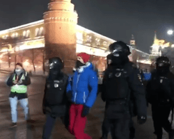 В Питере объявили об акции в поддержку Навального, а в Москве начались задержания (видео)