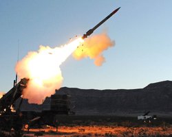 У НАТО заперечили слова Зеленського про затримку ракет для Patriot: дефіцит є завжди