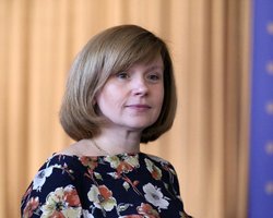 В МОН поменялось руководство. Новым и.о. министра стала Любомира Мандзий