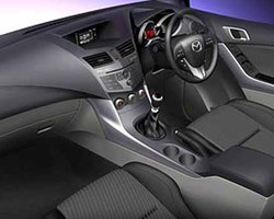 Появилось первое изображение интерьера нового пикапа Mazda