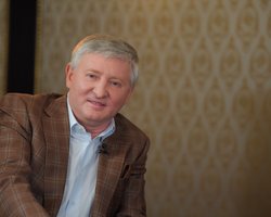 Облигации компаний Ахметова обвалились после заявлений Зеленского