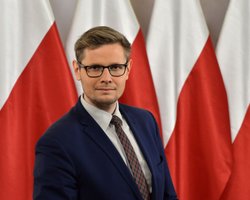 Польша отправила правительственную делегацию на Донбасс