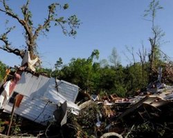 Число жертв торнадо в США превысило 160 человек