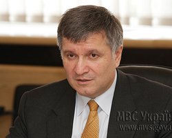 Аваков: Милиция причастна к похищению и избиению майдановцев