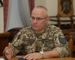 "Сфера обороны должна функционировать стабильно", - Зеленский об увольнении Хомчака