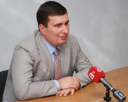 Скандальный лидер партии Родина выиграл выборы в Одессе