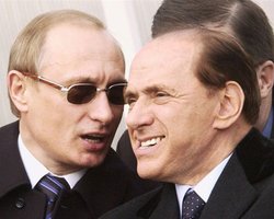 Путин пригласил Берлускони на парад Победы в Москве