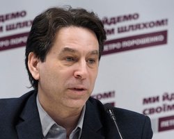 В штабе Порошенко надеются на электоральный резерв во втором туре