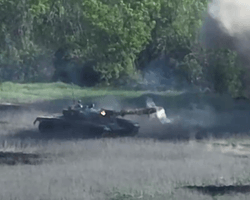 Пылающий танк ВСУ выехал на позиции россиян: детали успешного наступления в районе Бахмута (фото)