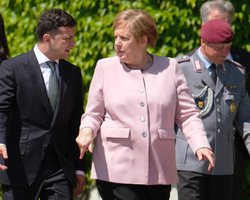 Меркель получит орден: опубликована программа визита канцлера Германии в Украину