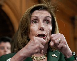 Останется на ночь: в Тайване подтвердили визит Пелоси, в США готовятся ее защищать, – CNN