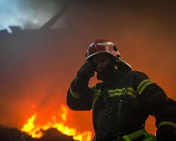 Ураження дуже значні: 8 російських ракет влучили по ДніпроГЕС, — Офіс генпрокурора (відео)