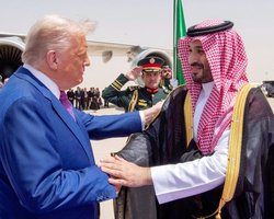 "З великим інтересом": Трамп хоче, щоб війну в Ірані фінансували арабські держави