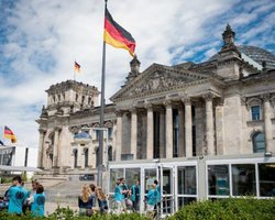 Евросоюз и Британия ввели санкции против РФ за кибератаку на Бундестаг