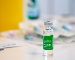 Эффективность вакцины Covishield составила 81,3%, – исследование