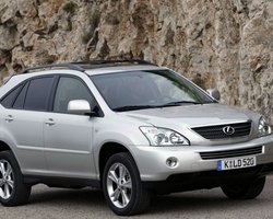 Toyota отзывает гибридные модели