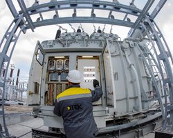 Графики отключений электроэнергии на 22 декабря: где света не будет половину суток