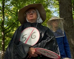 Дон Кихоты-2020: местные власти в регионах Украины сражаются с вышками 5G