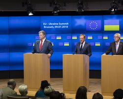 Еврокомиссия не делает продуктивных шагов, чтобы остановить строительство "Северного потока-2", - Туск