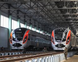 Скоростные поезда Hyundai соединят Киев с Одессой и Днепропетровском, - УЗ
