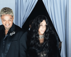 79-летняя Шер сходила на свидание с младшим на 40 лет рэпером: что известно об этом романе (фото)