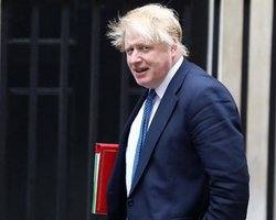 Борис Джонсон припустив вторгнення РФ в Україну "найближчими годинами та днями"