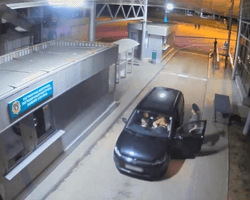 Погранслужба Беларуси опубликовала видео выезда Тихановской из страны