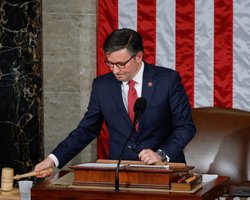 Конгресс США проголосовал за пакет помощи Украине на сумму более $60 млрд: главные подробности