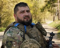 "Серед мін і під місячним світлом": група бійців ЗСУ вийшла з оточення на Курщині