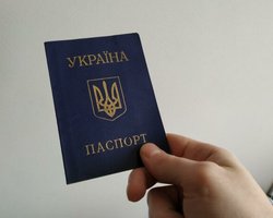 Без дополнительных условий: Рада может разрешить мужчинам до 22 лет выезжать из Украины