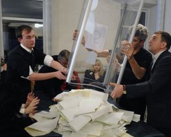 Оппозиция: Участок в Донецке заблокирован неизвестными, раздаются крики о помощи