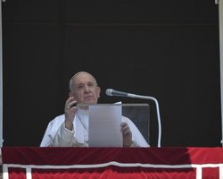 Папа Римский призвал молиться за пострадавших от потопов на западе Украины