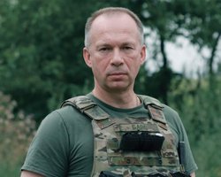 Бахмут и Лиман: Сырский посетил направления с "противоположной обстановкой" (фото)