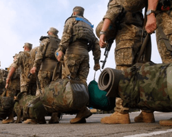 Зеленский продлил военное положение: как это повлияет на новогодние праздники