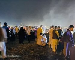 В аэропорту Кабула начался хаос: тысячи людей не смогли улететь, слышны выстрелы (видео)