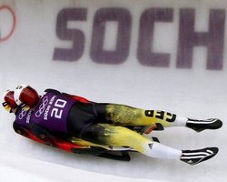 На Олимпиаде немецкие саночники выиграли соревнования двоек