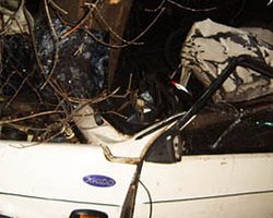 Водитель ВАЗ-2108 сбил двух человек и погиб