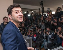 "Почти что супермен". Как в штабе Зеленского встретили триумфальную победу