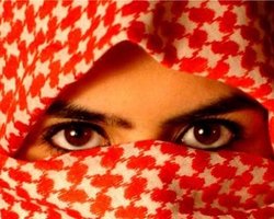 Город в Испании запретил ношение чадры