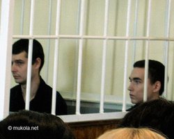 Двое подсудимых отказались признавать вину в изнасиловании и убийстве Макар