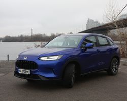 Внедорожный брат Civic: тест-драйв нового кроссовера Honda ZR-V