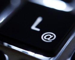 США подвинут в сторону. На мировом рынке онлайн-торговли назревает смена лидера