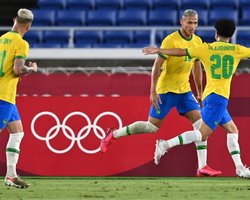 Перший суперматч на футбольній Олімпіаді: Бразилія забила Німеччини 4 м'ячі