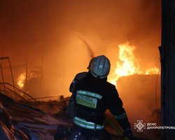 ВС РФ уничтожили центральный склад аптечной сети "Мед-Сервис" в Днепре