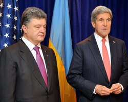 Украина делает все для мирного решения в Донбассе, - Порошенко