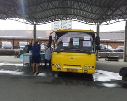 В Киеве начали делать вакцинацию от COVID-19 в автобусах (фото)