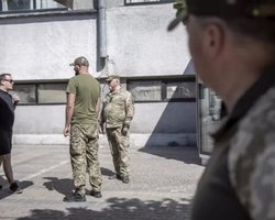 "Не від хорошого життя": працівників критичних підприємств можуть позбавити "броні", — нардеп