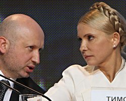 Турчинов рассказал, какие Тимошенко делает ему замечания