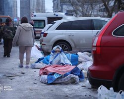 Наслідки ракетного обстрілу РФ: 22 постраждалих в Києві, 2600 будинків без опалення, — КМДА