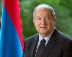 Президент Армении заявил, что узнал о прекращении войны в Карабахе из прессы